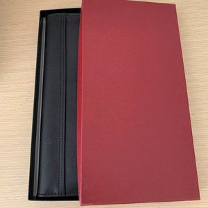 NWOT Hazel Leather Wallet Organizer